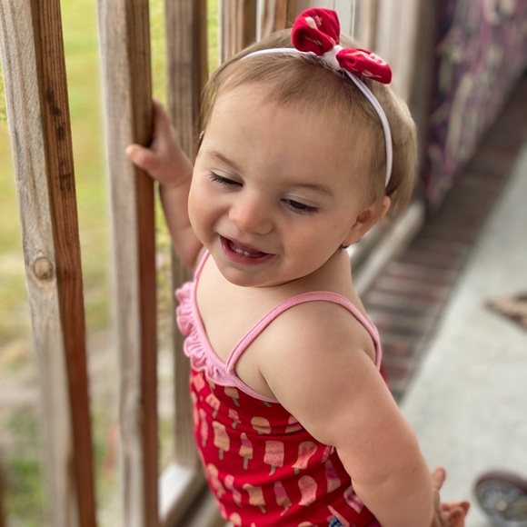 Meet your Posher, April - Picture 5 of 8